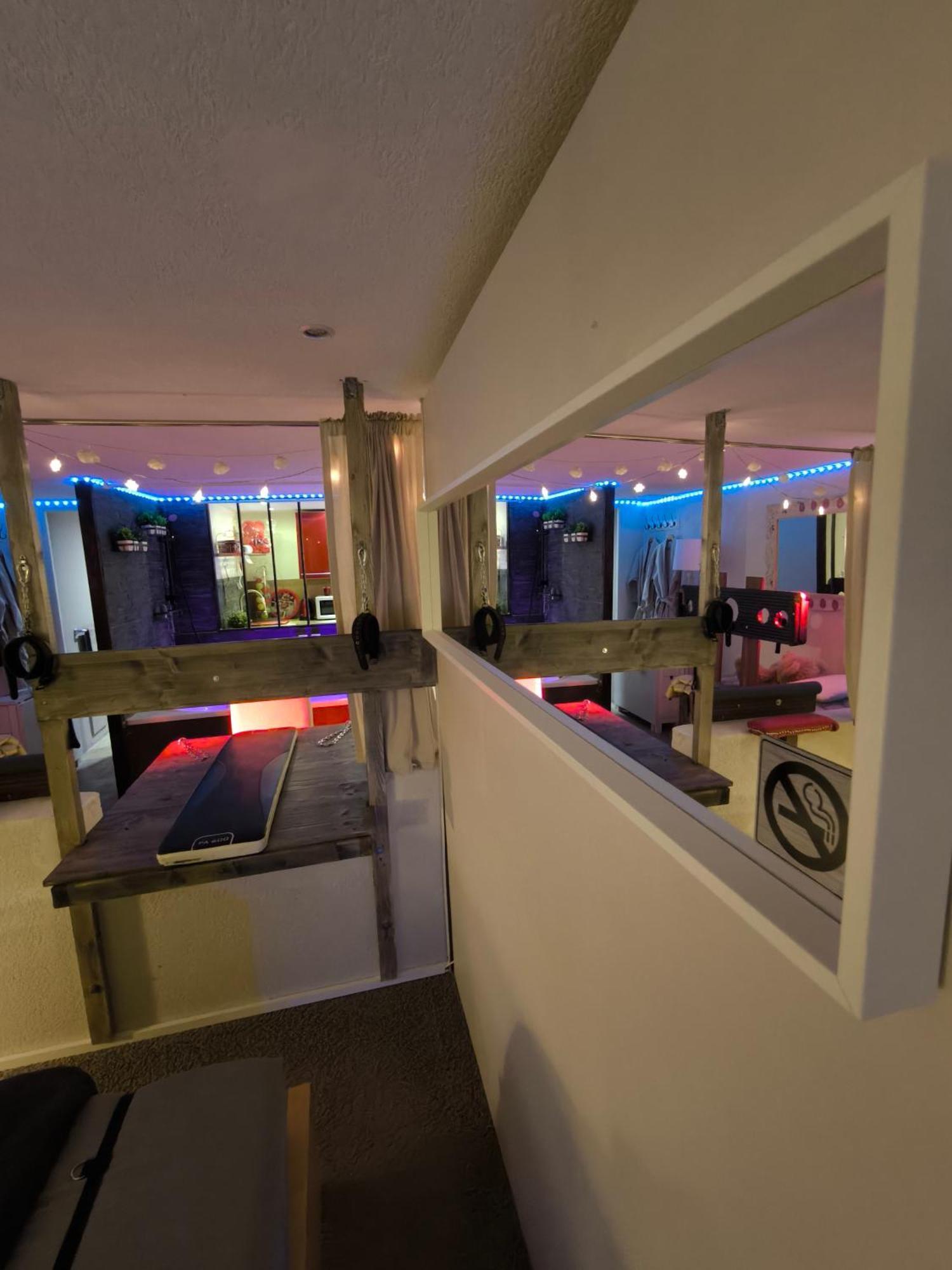 Love-Room Discret 40 M2 Bormes Les Mimosas Village Avec Terrasse Экстерьер фото