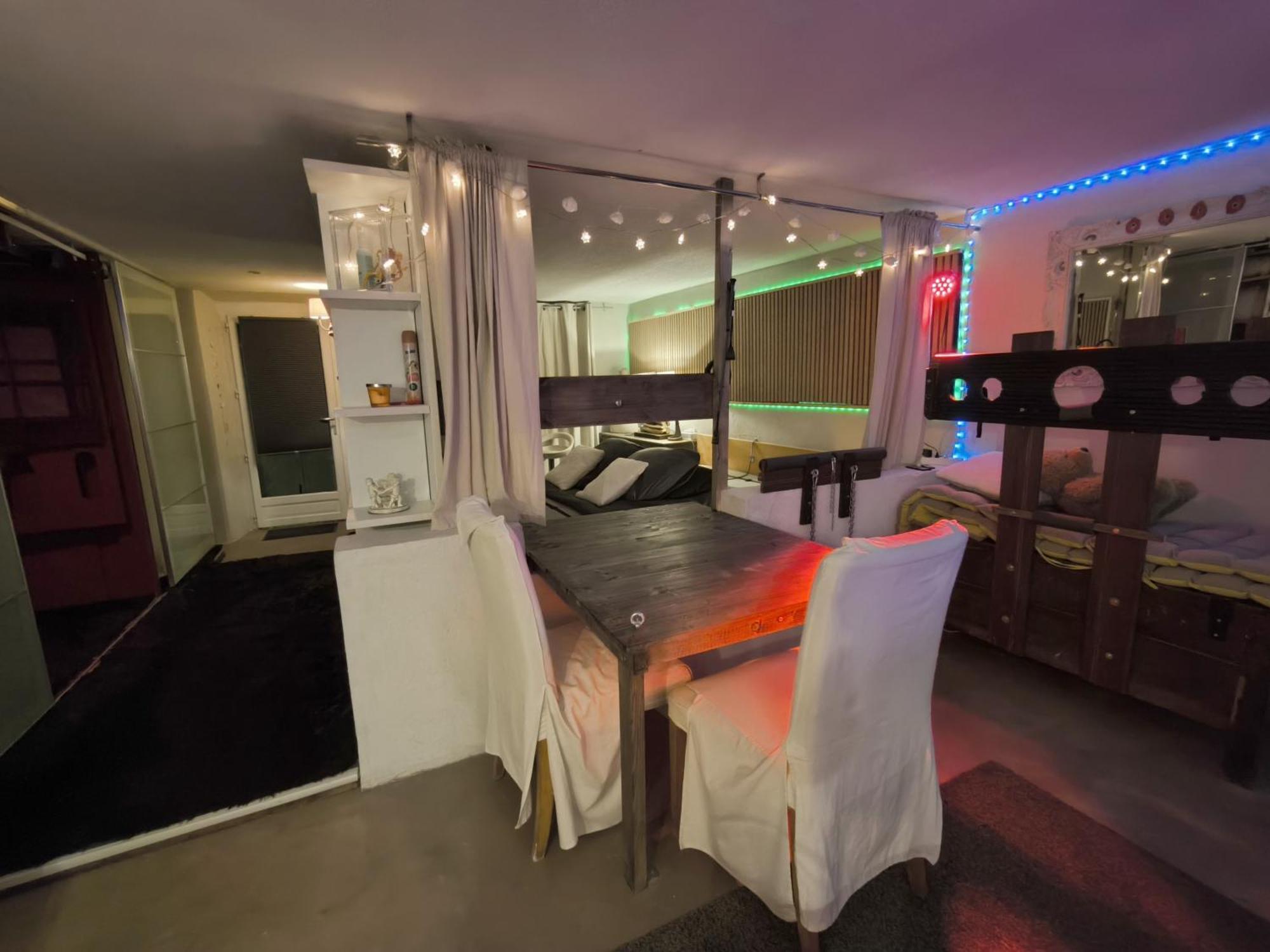 Love-Room Discret 40 M2 Bormes Les Mimosas Village Avec Terrasse Экстерьер фото
