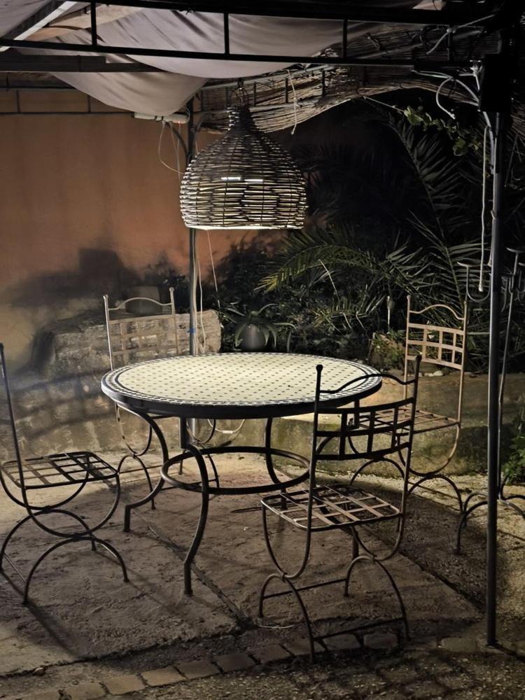 Love-Room Discret 40 M2 Bormes Les Mimosas Village Avec Terrasse Экстерьер фото
